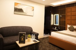 The Palatial Hotel Lucknow, Lucknow
