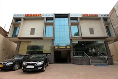 Hotel Impress @ Delhi Airport by RMR Hotels, Delhi