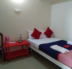 Standard Double Non AC Shared Bathroom