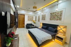 Cozy Studio in Noida High Rise View, Noida