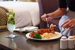 Savoy Suites Hotel Apartment - Newly Renovated, Sharjah