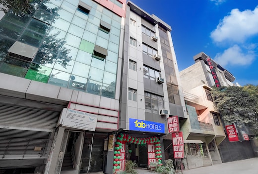 FabHotel Red Leaf Stay