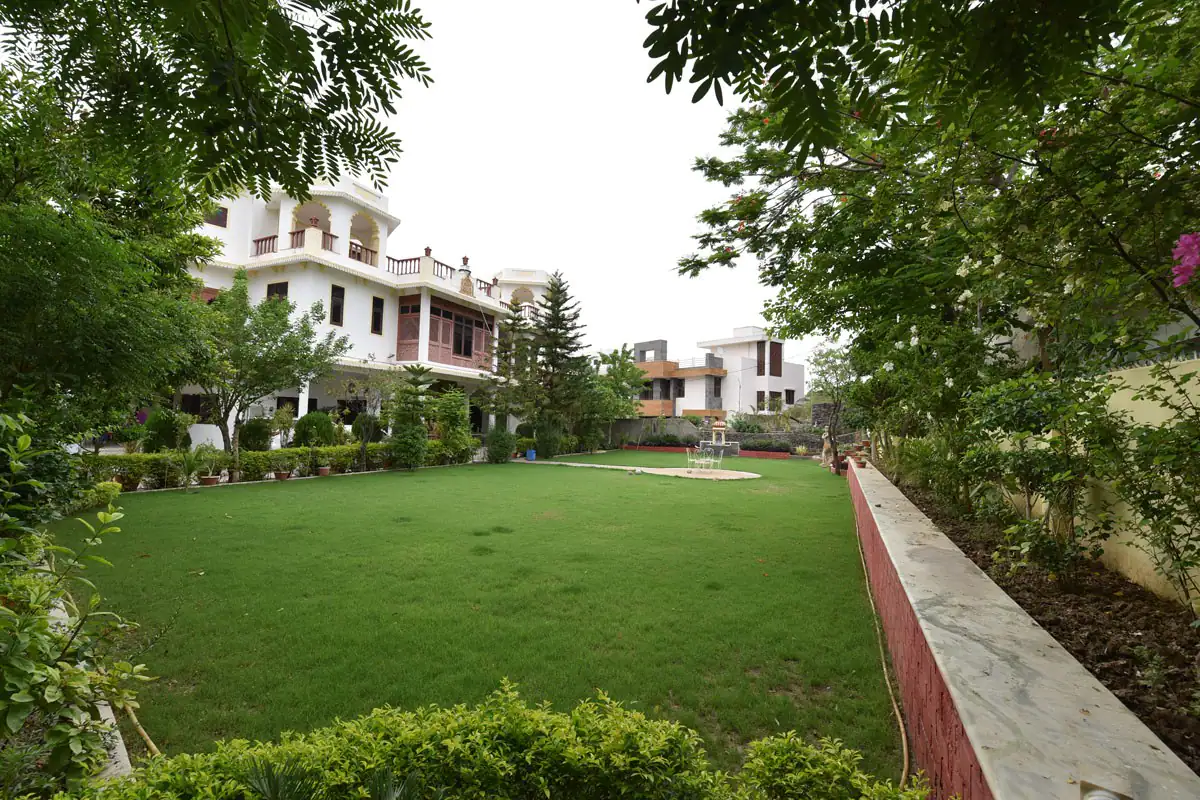 Abhimanyu Mansion| Luxury Heritage Stay with Garden and Sitout, Udaipur