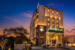 Treat Imperial Aurangabad City Center, Gevrai
