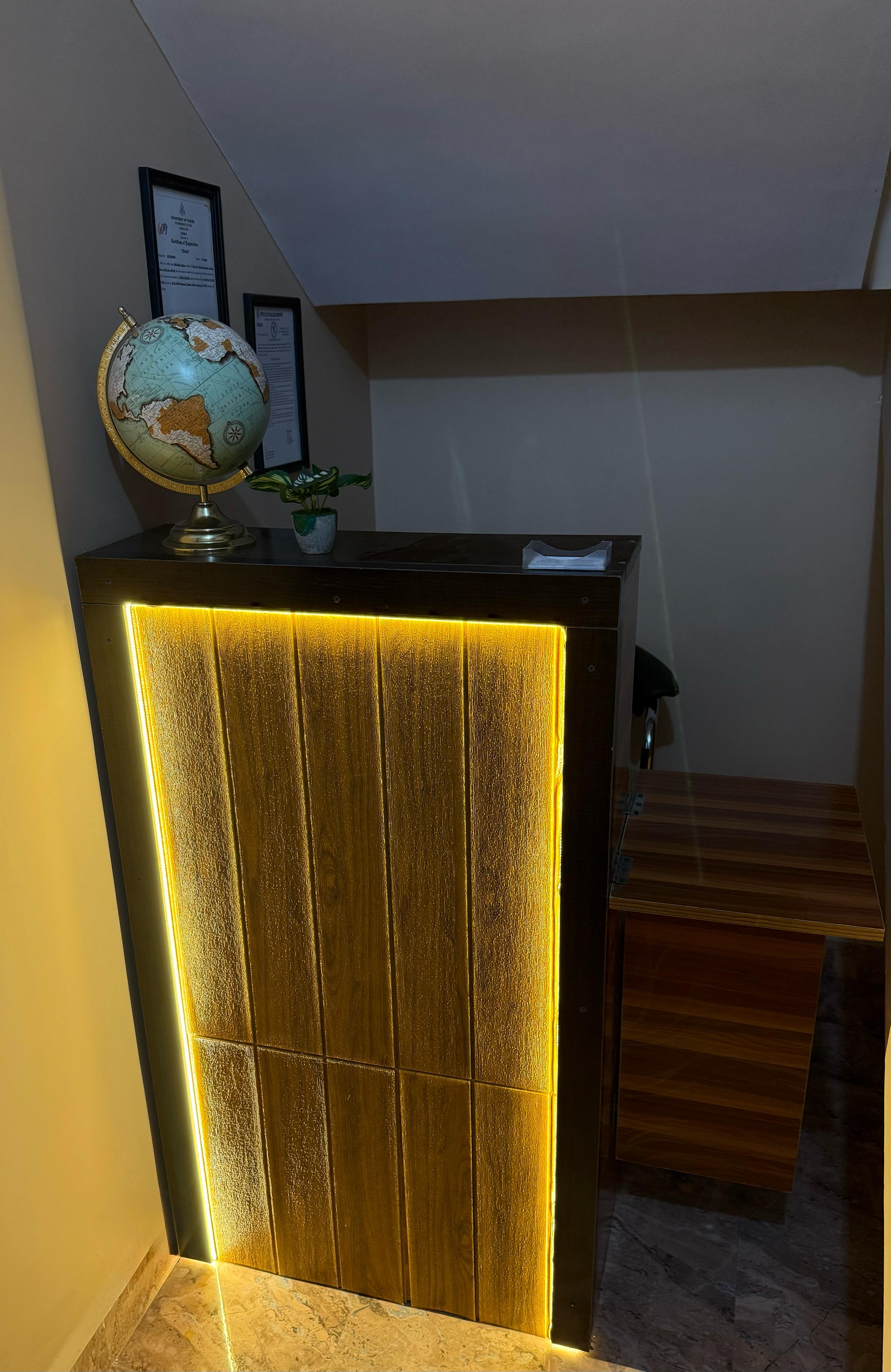 Menino Guest House - Tap to explore photos