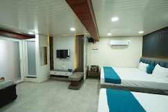 R S PALACE, Datia