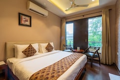 Cosy Grand @Chanakyapuri by The Cosy Hotels, Delhi