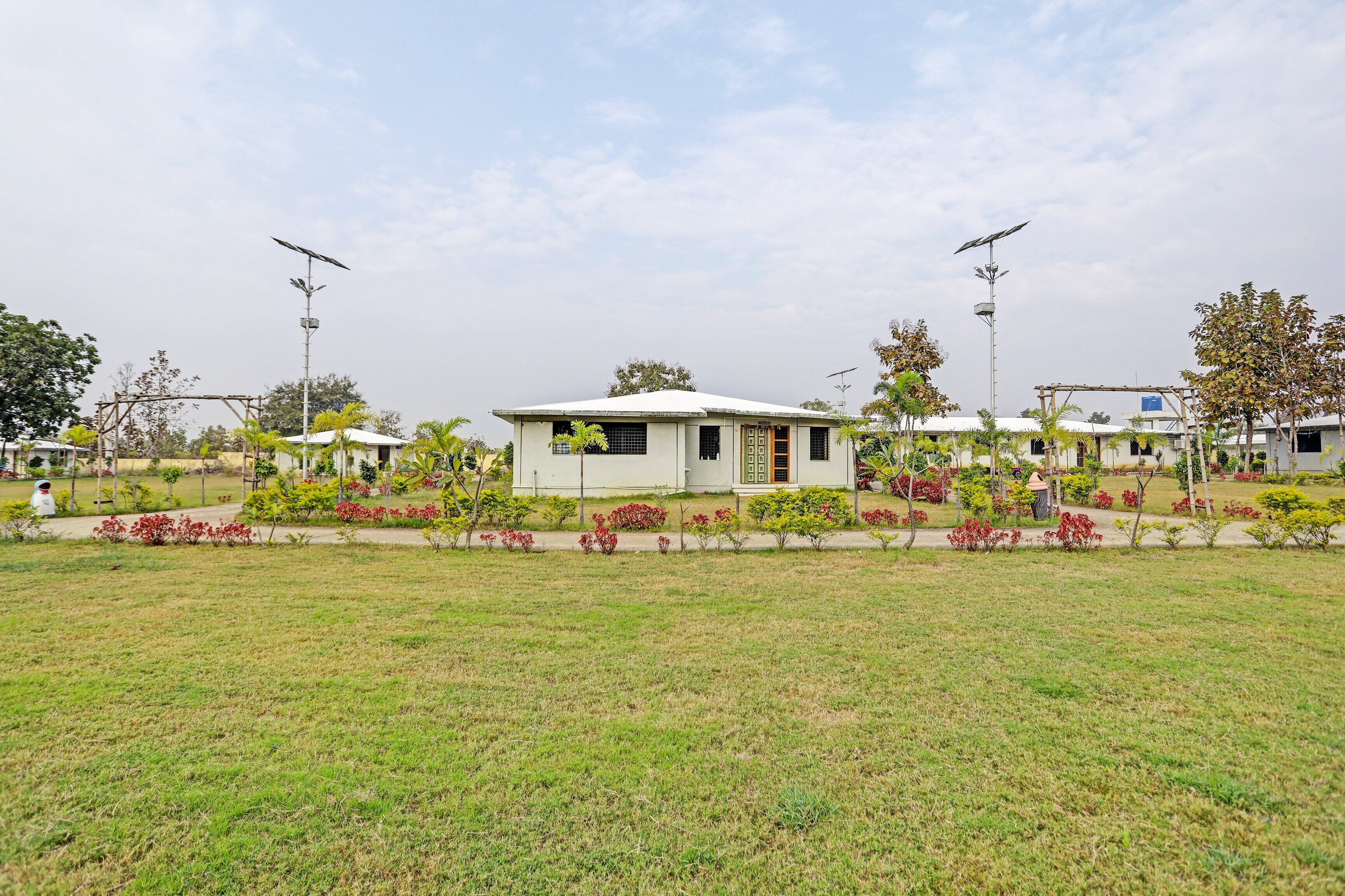 Hotel O Shree Siddheshwar Resort - Tap to explore photos