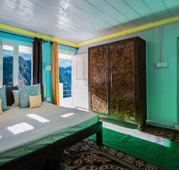 Deluxe Room 101