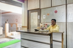 Hotel O Jaanki Lodge, Sasvad