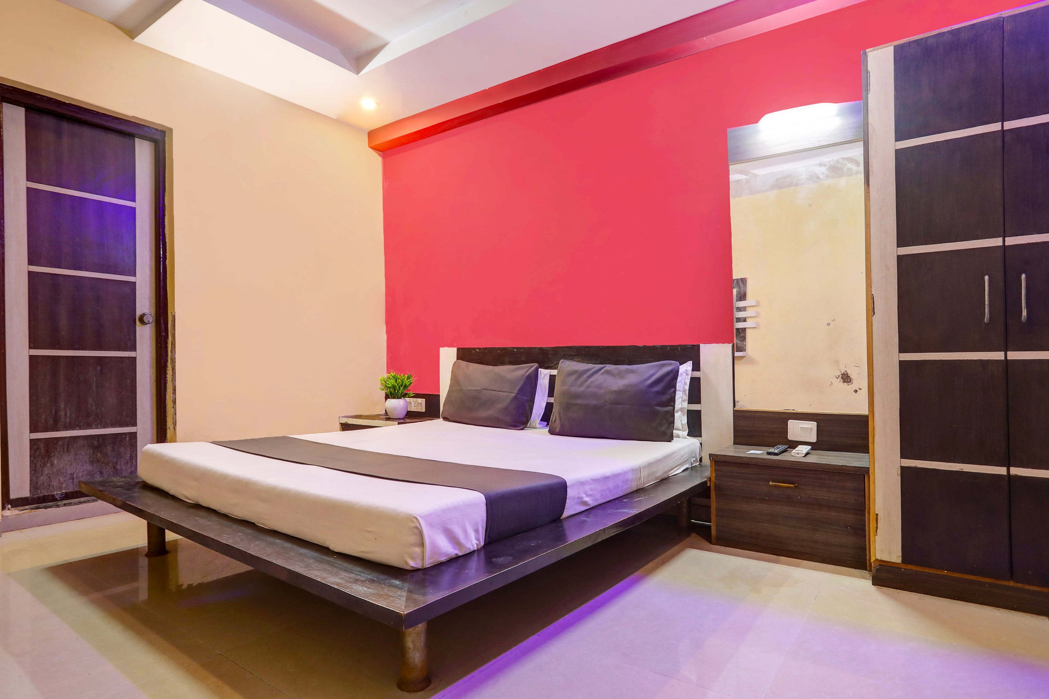 Hotel O AMBICA - Tap to explore photos
