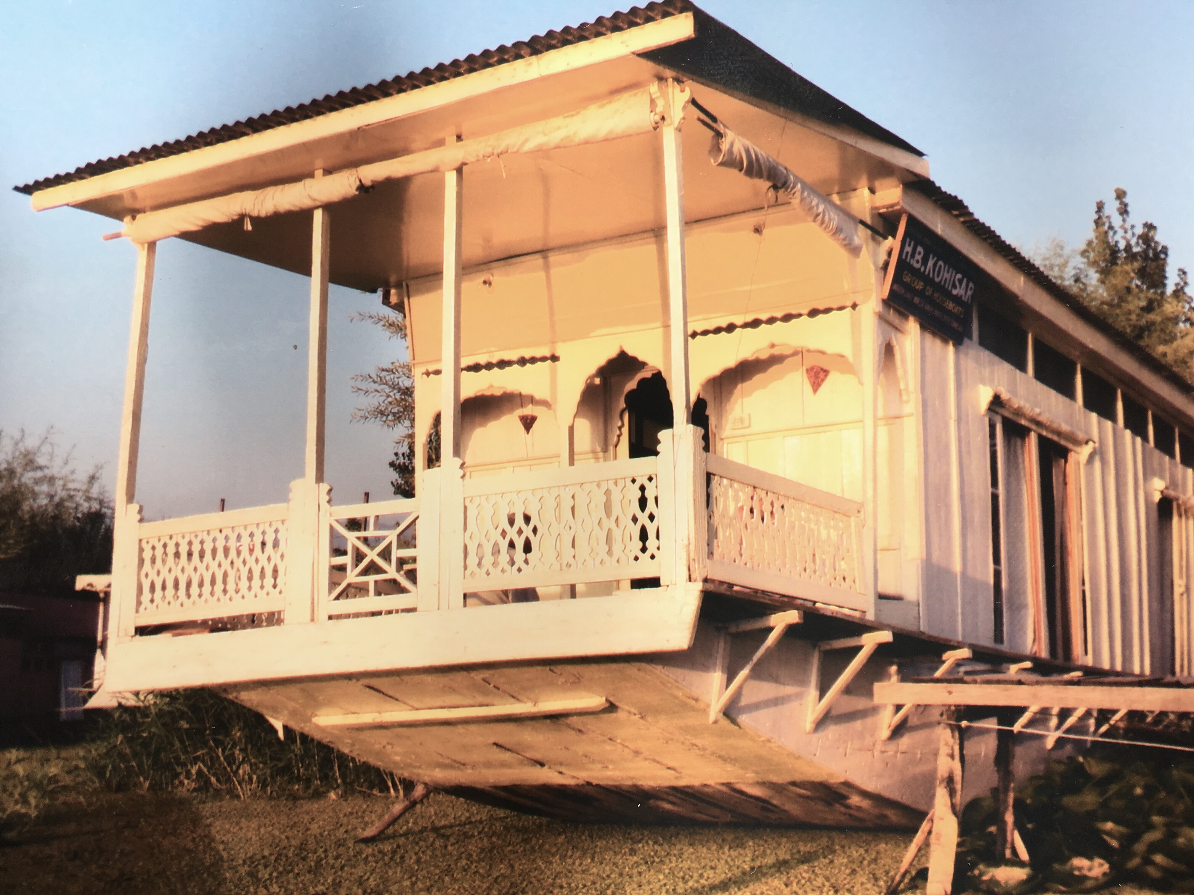 Houseboat Kohisar Srinagar Inr 149 Off 563 - 