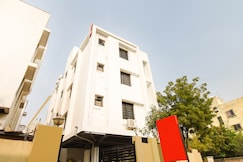 Super Collection O White House Regency, Nagpur