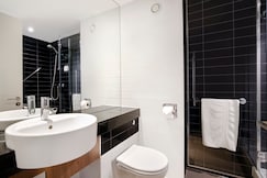 Holiday Inn Express London Heathrow T5, Slough