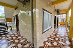 River Stone Home Stay, Hospet