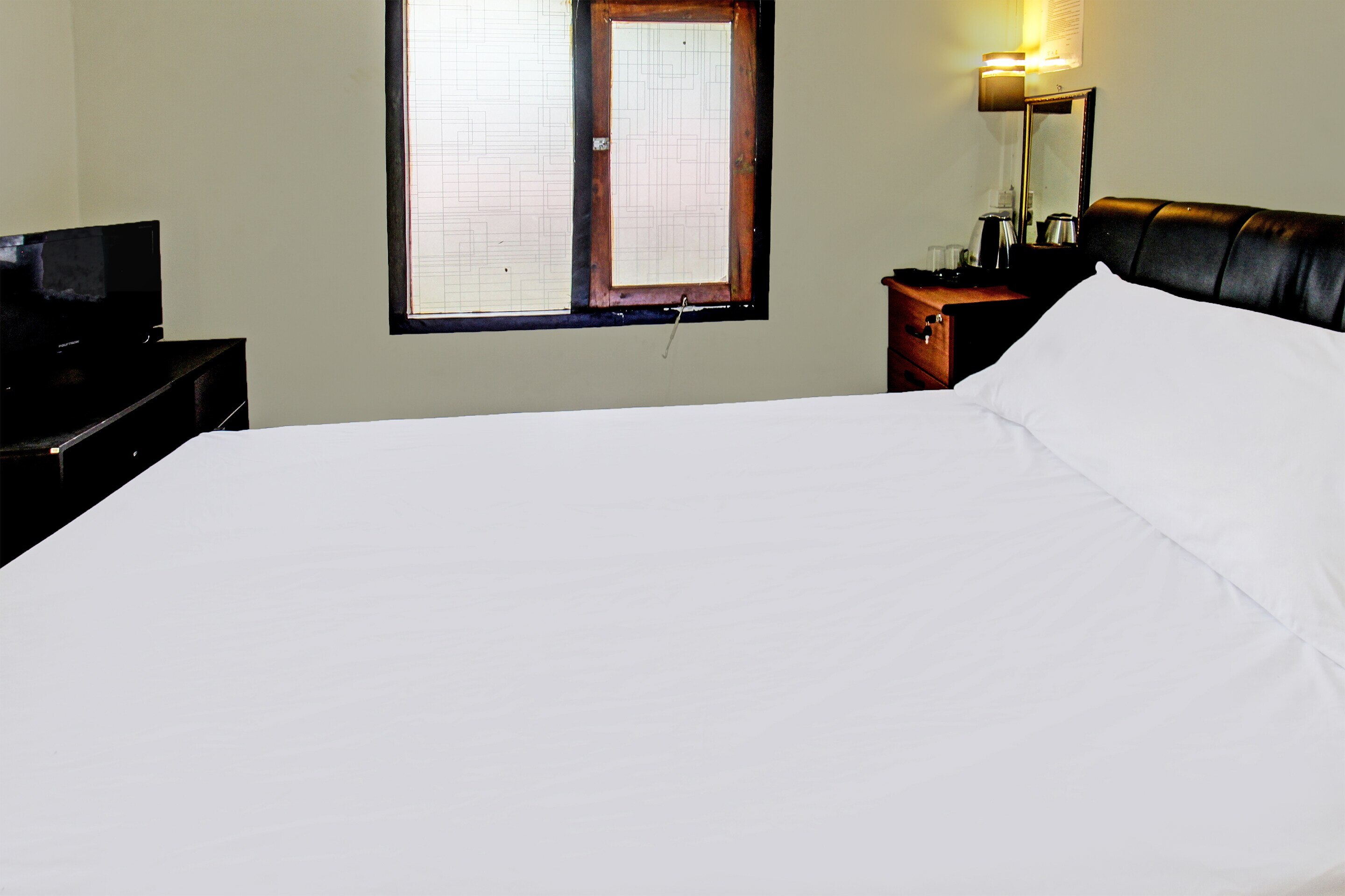 OYO 91830 Hotel Gemilang 2 - Tap to explore photos