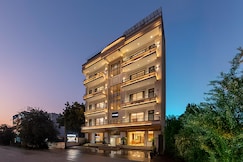 Qotel Apartment Golf Course Road, Rohtak
