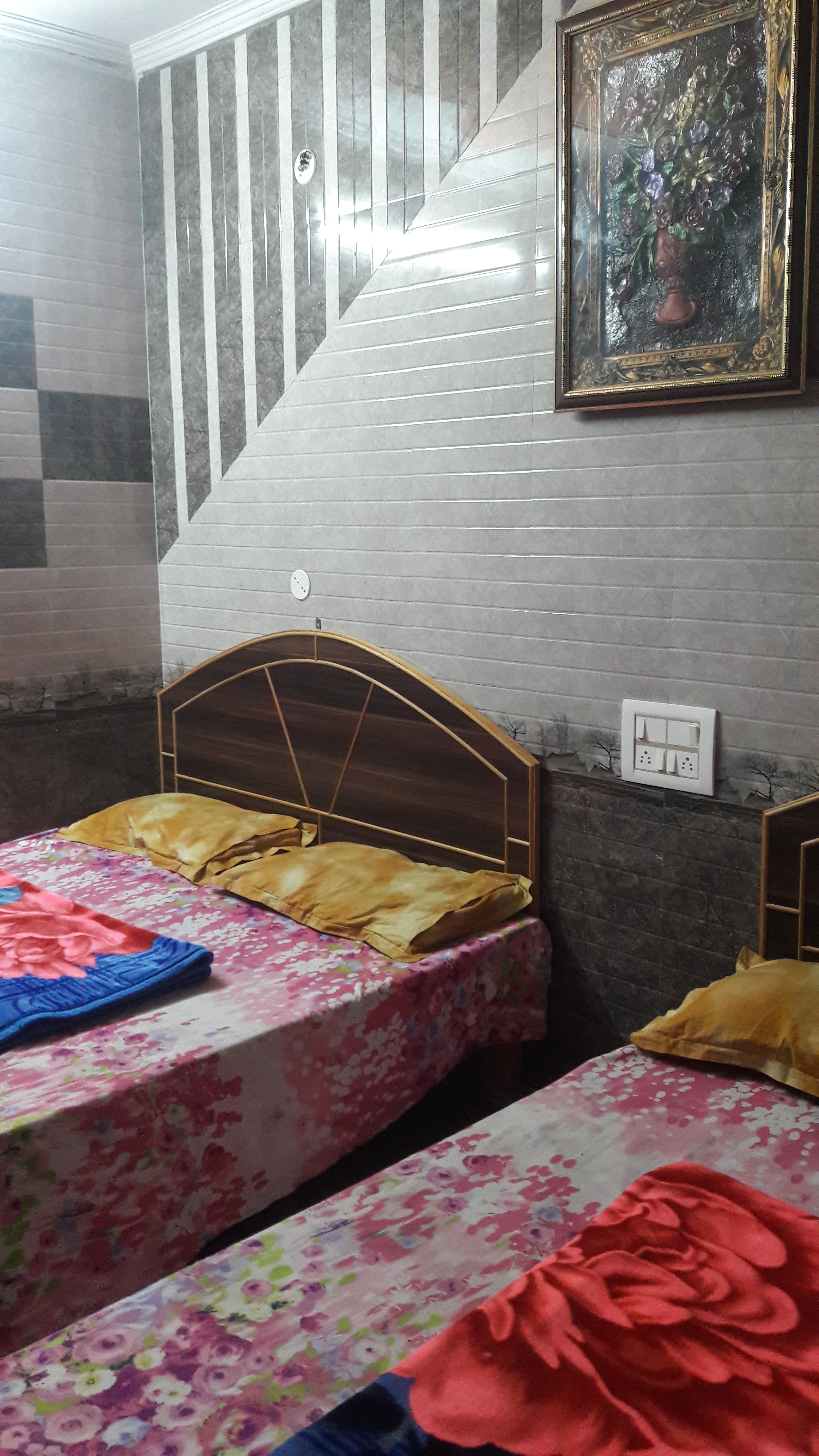 SAI Kripa Guest House - Tap to explore photos