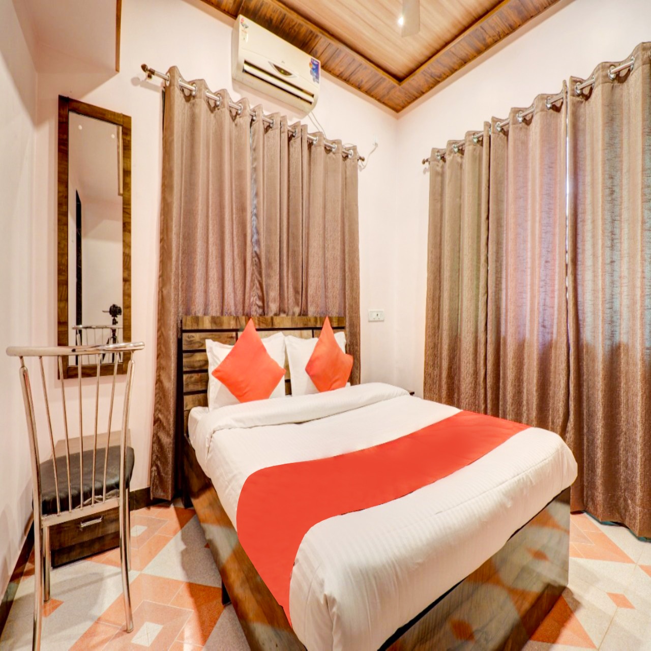 Hotel Snehaprabha - Nagaon Beach, Alibaug - Tap to explore photos
