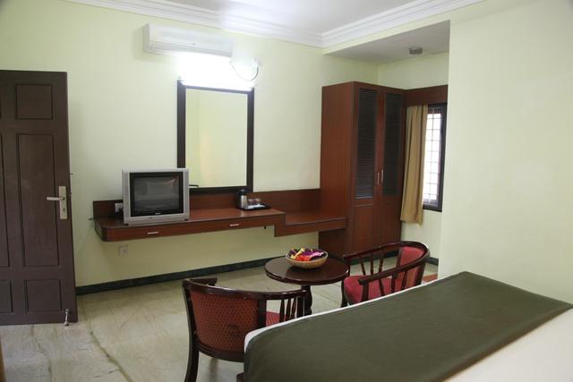 Hotel Pallava Dynasty - Tap to explore photos