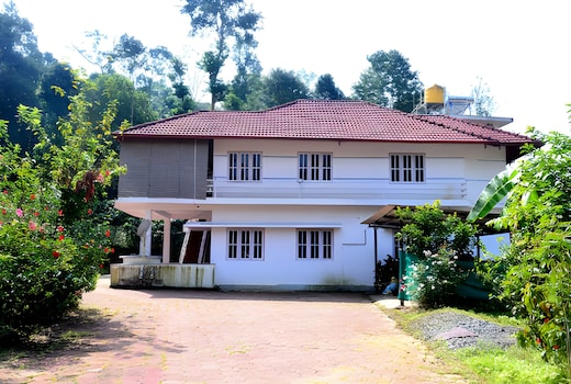 Amberleaf Estate 4BHK Homestay In Coorg by HomeyHuts