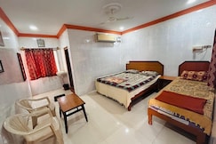 SRI GURU PADHA LODGE, Raichur