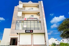 Super Hotel O MAZENTA PALACE, Sehore