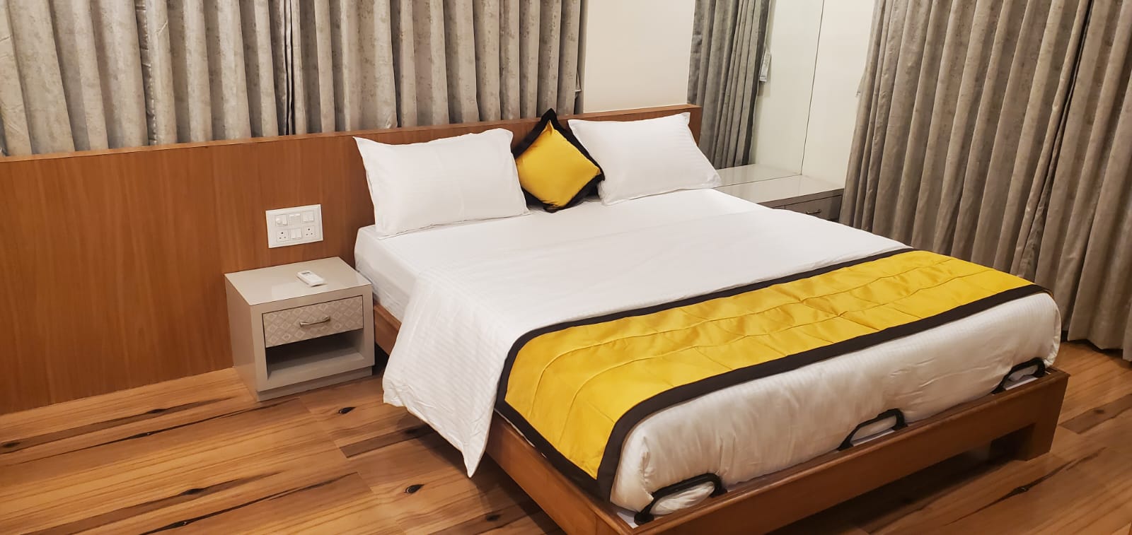 SUITE ROOM 1