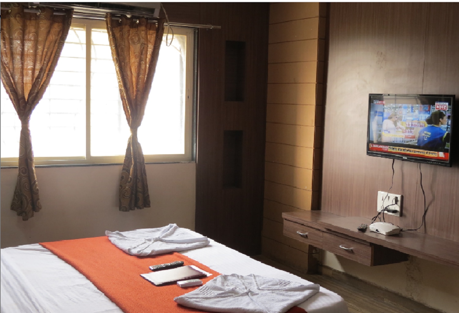 Hotel Vikrant Palace - Tap to explore photos