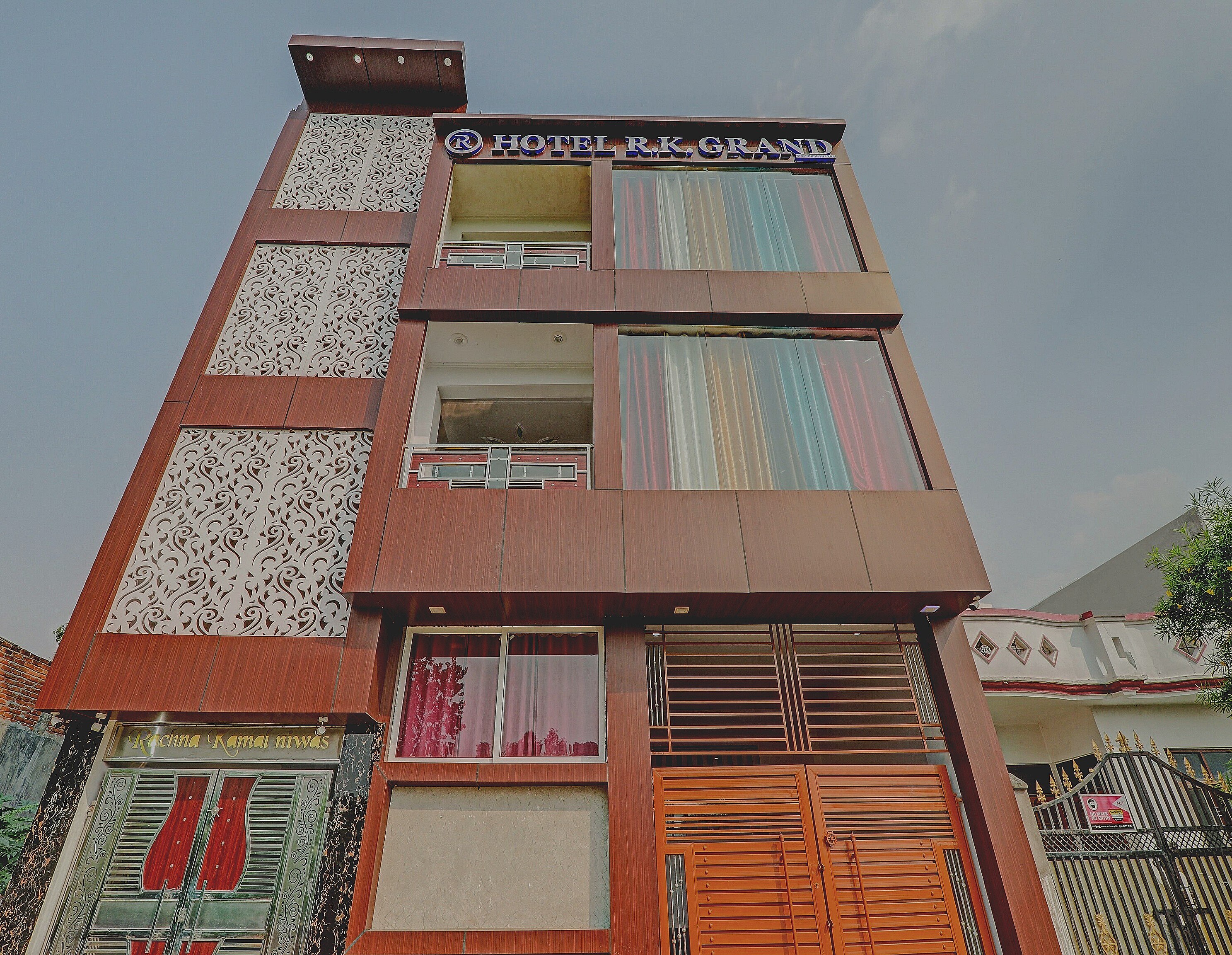 Hotel RK Grand Lucknow - Tap to explore photos