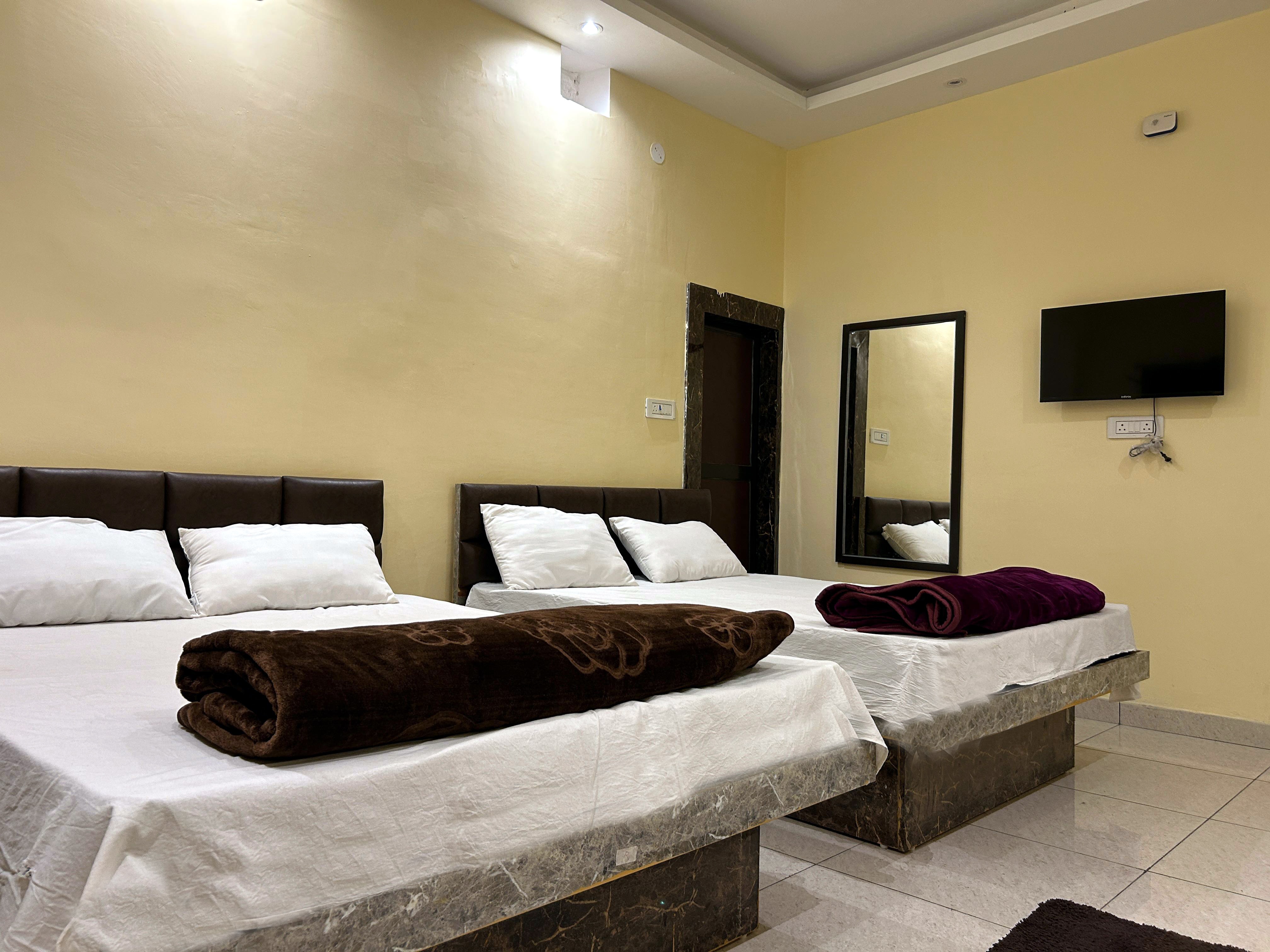 Hotel Sri Jagarnath Inn - Tap to explore photos