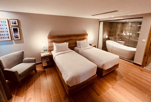 Elite 2BHK Suite