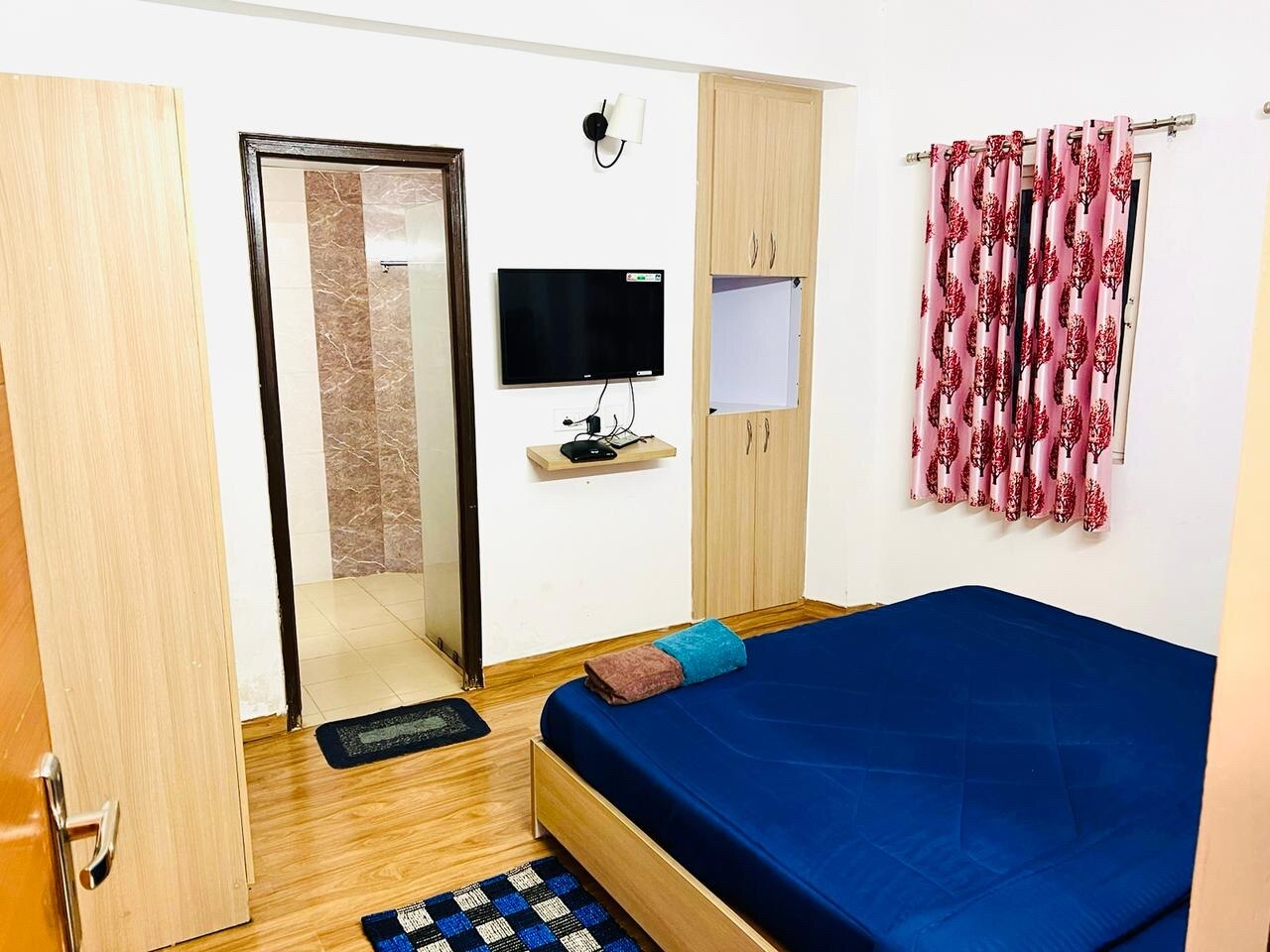 One Bhk by Noida Suites &Studios - Tap to explore photos