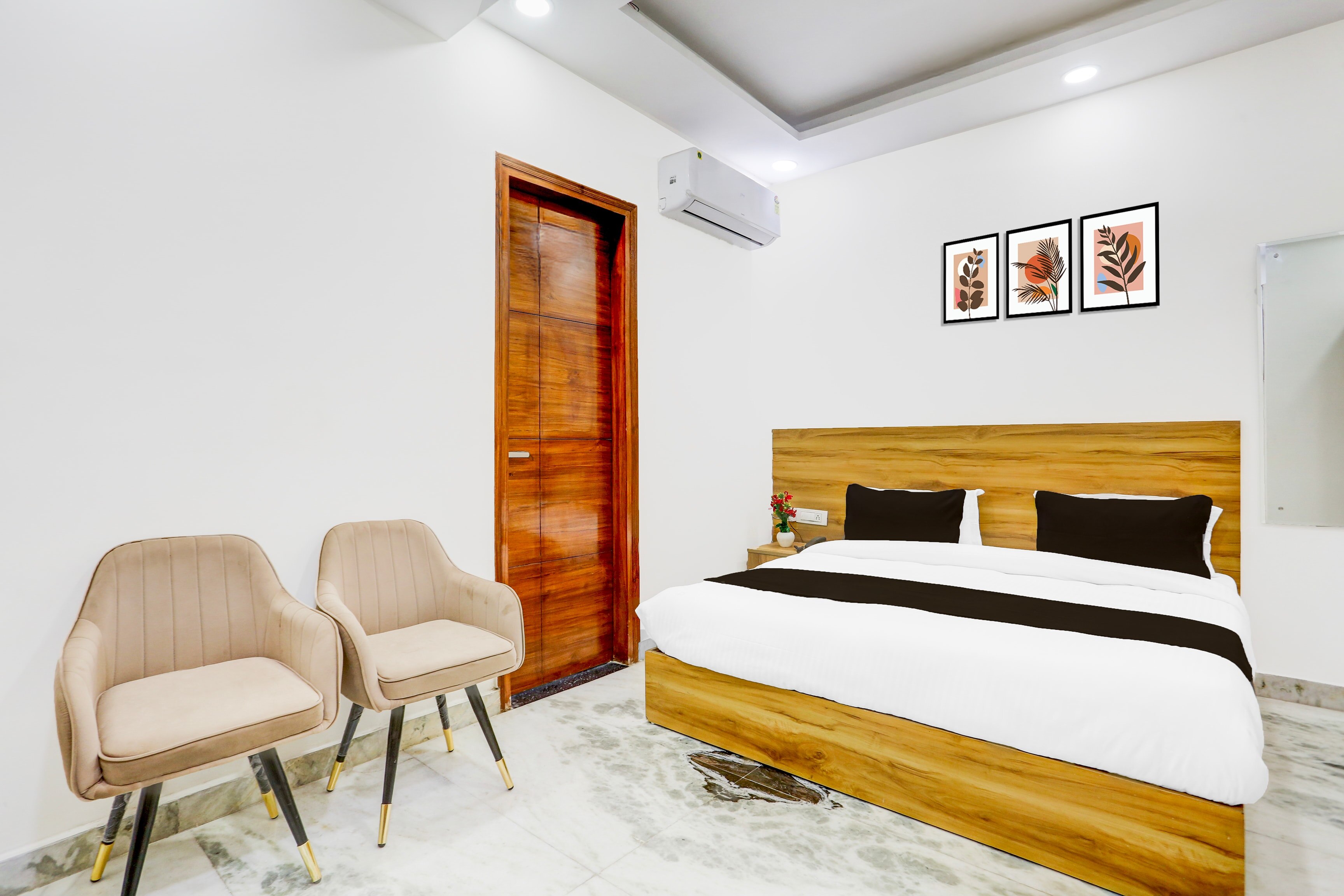Hotel O The Param continental - Tap to explore photos