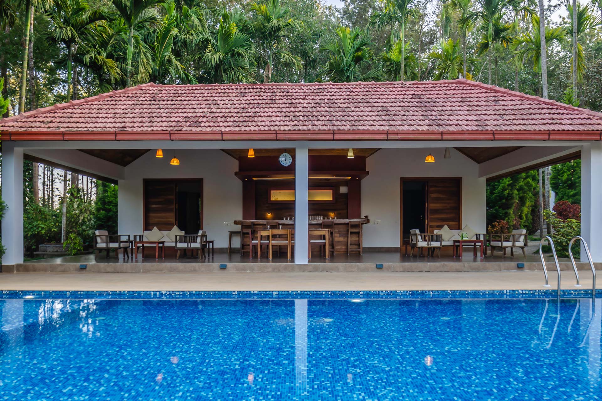 StayVista | Villa Tall Silver - Tap to explore photos