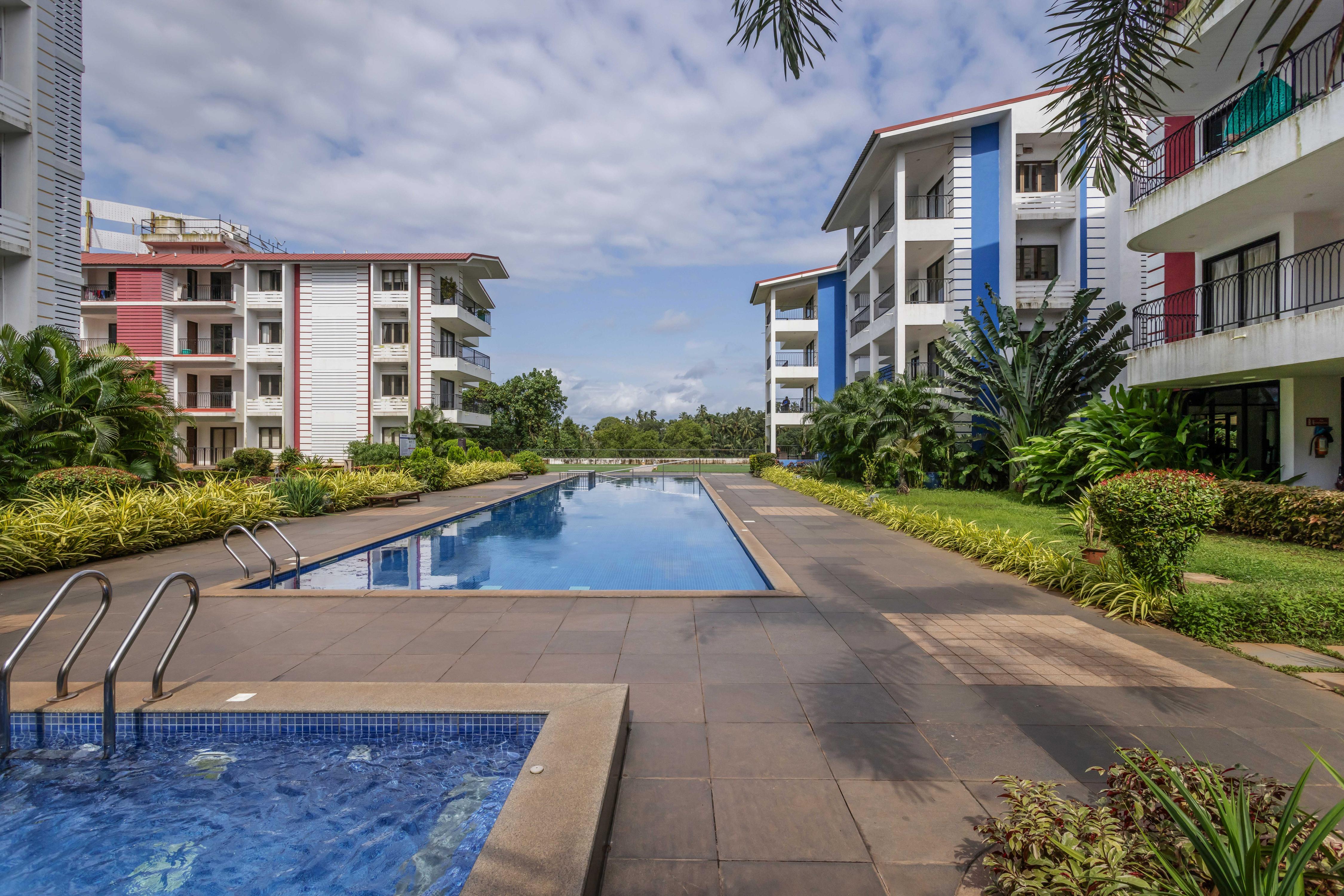 2BR w Pool & Sauna | 2km to Baga & Calangute Beach | Hireavilla - Tap to explore photos