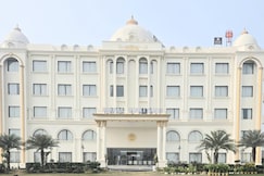 Royal Heritage Hotel And Resort, Sultanpur