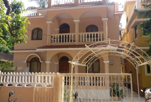 Virginia's Guest House - Non A/c 2 Bedroom Apt