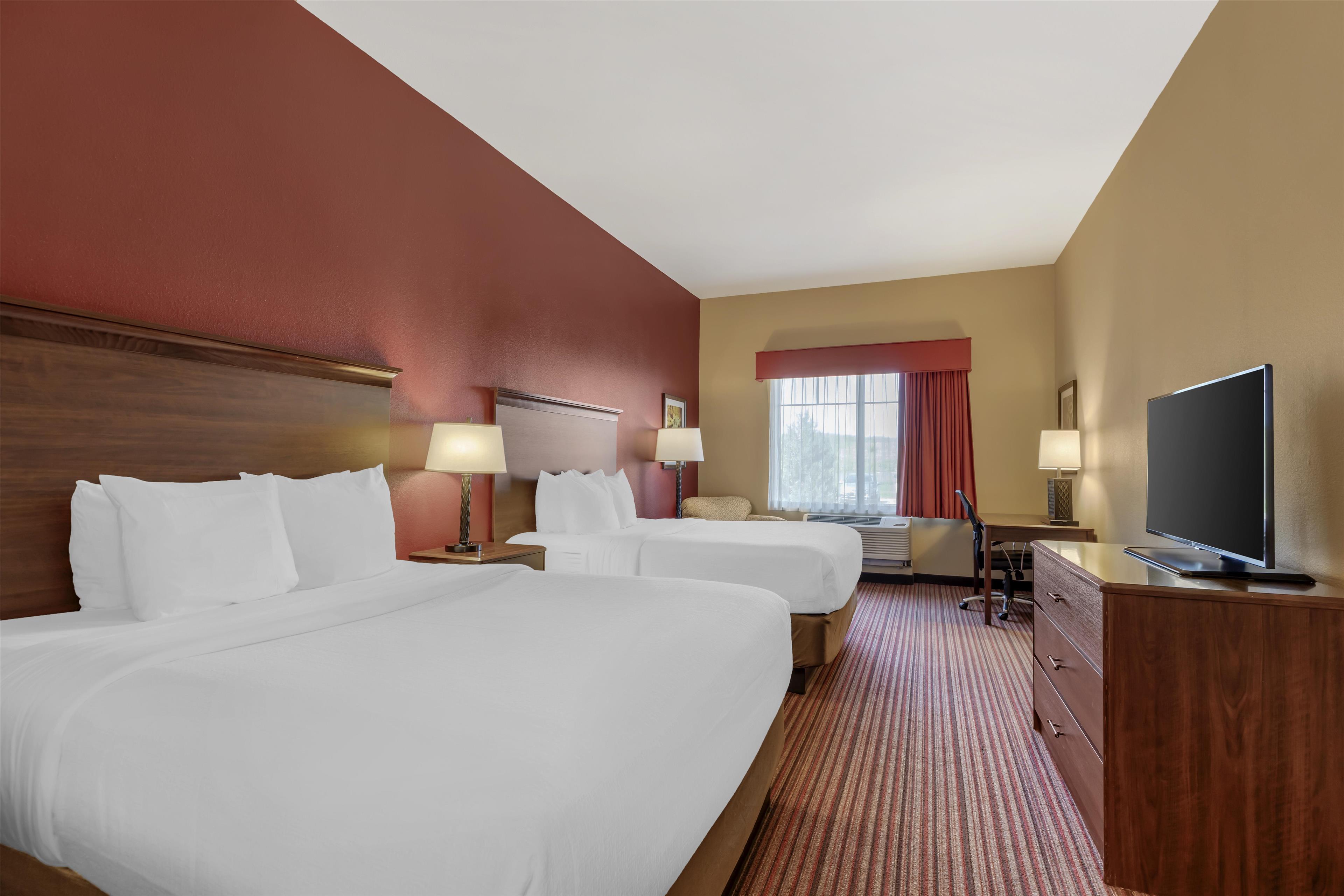 Best Western Plus Hudson Hotel & Suites - Tap to explore photos