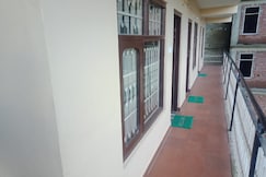 The Captain B&B | Rooms & Caretaker, Shimla