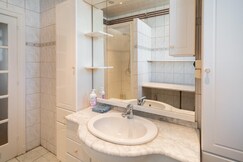 Large Antwerp City Center Apartments | 3BB | NS |, Antwerp