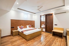 FabHotel Golden Inn, Noida