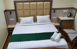 Super Deluxe Room with private balcony and valley view