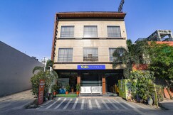FabHotel New Saurabh Inn, Indore