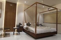 Z PLUS HOTEL, Rajkot