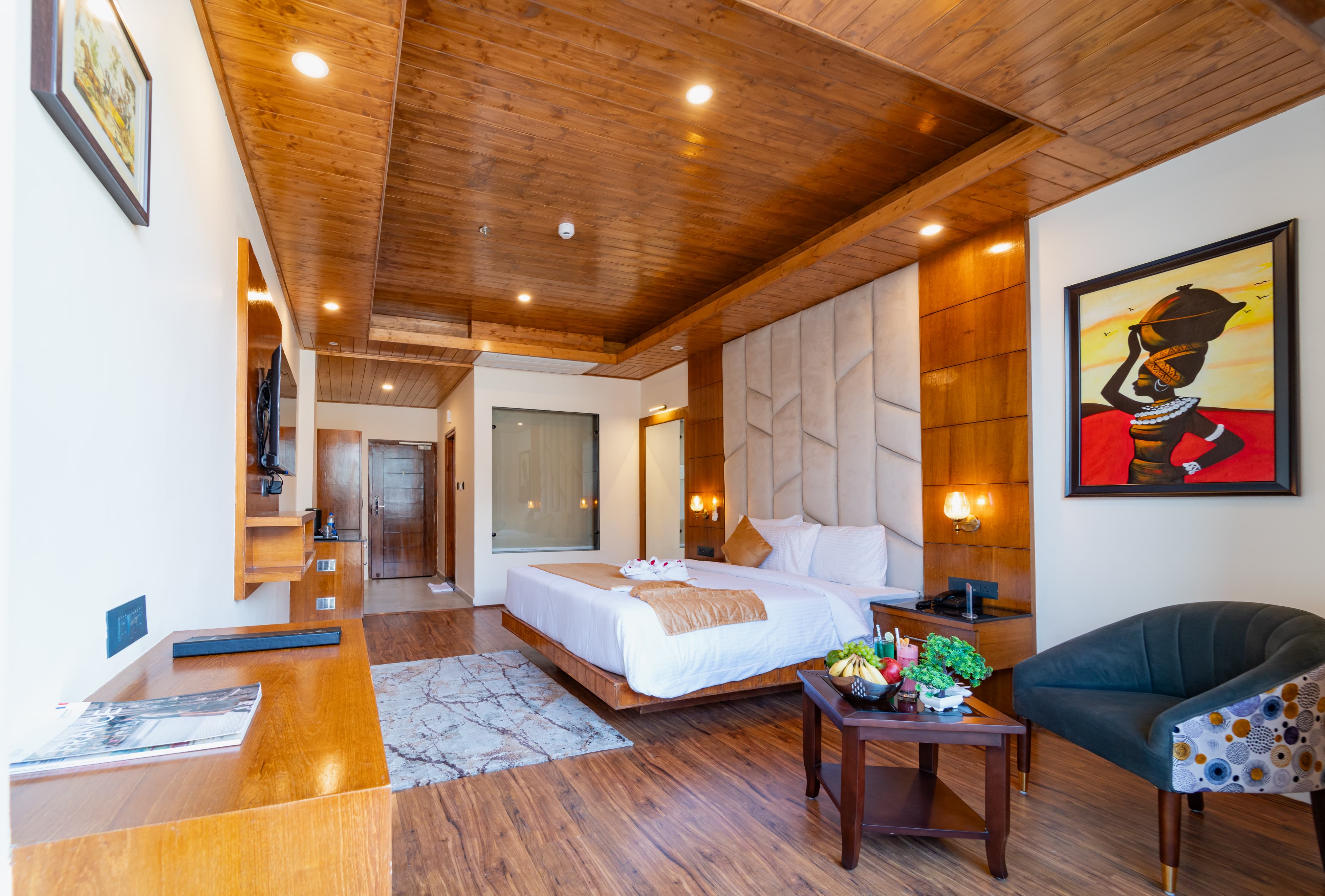 The Whitestone Inn & Suites (A Centrally Heated Mountain & Valley View) - Tap to explore photos