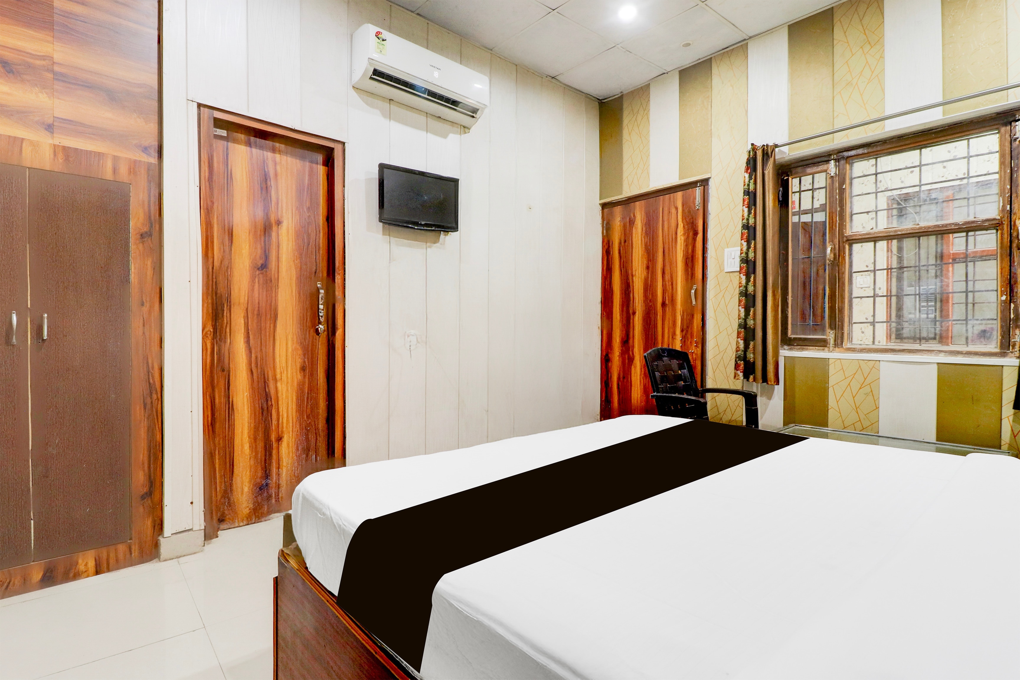 Hotel O Chotiwala - Tap to explore photos