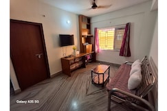 Entire 3BHK Kolkata Apartment || 900 metres from Ruby Hospital, Kolkata