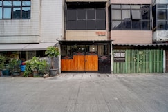 Hotel O near RS Husada formerly Pondokan Kota 2, Jakarta