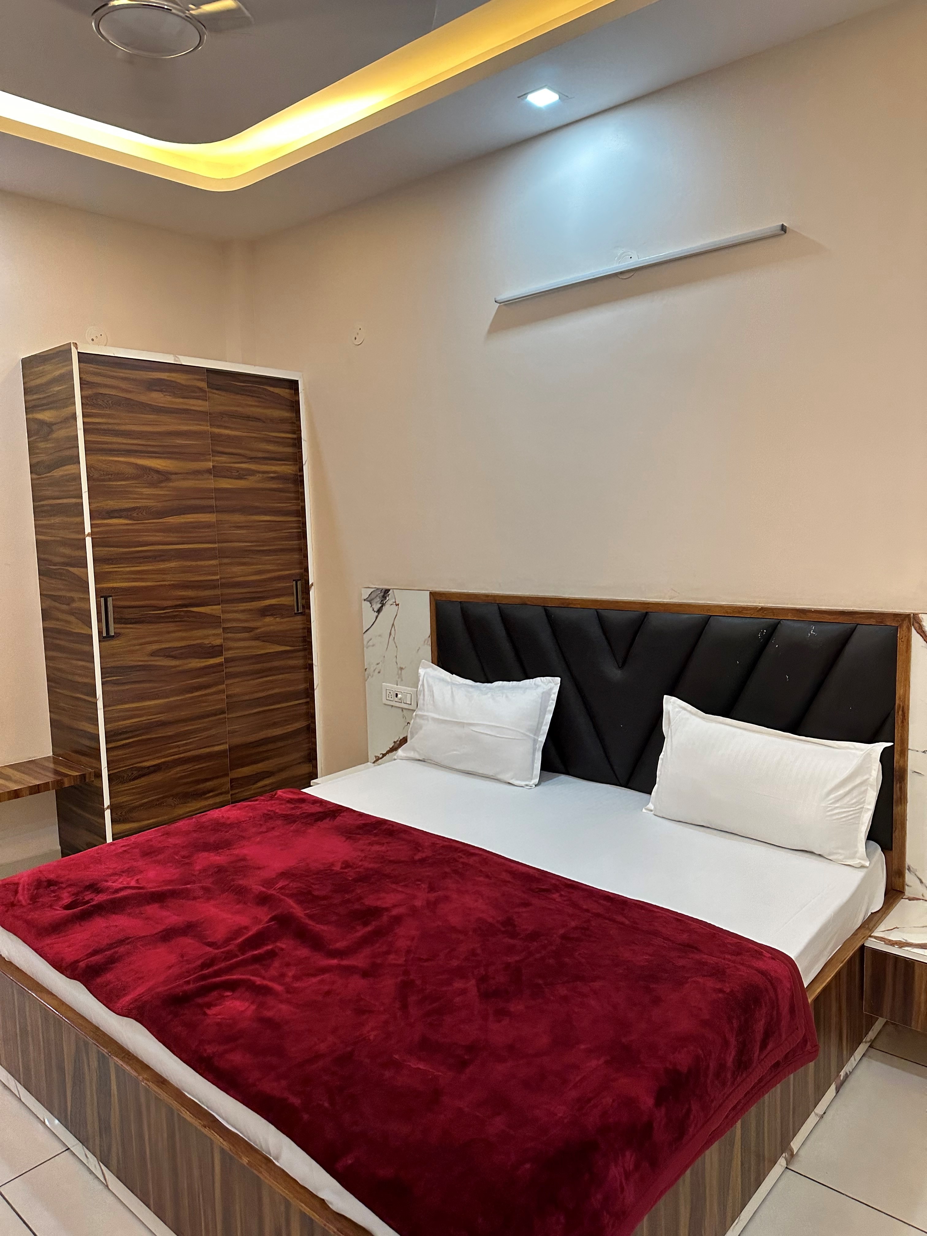Hotel Super 7 - Near OP Jindal Global University - Tap to explore photos